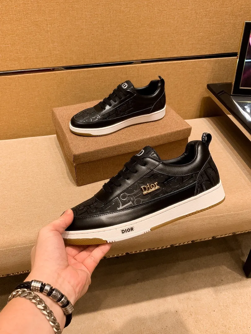 Men's shoes💰 420💰 [Dior] high-end men's shoes brand official website 1:1 latest masterpiece: the upper is made of Italian imported first-layer cowhide with a comfortable and breathable lining ➕original non-slip and wear-resistant outsole🔥, making walking more convenient and comfortable! An exclusive new model, a stunning work, a beautiful 1:1 replica [color] compared to the official quality! Create a fashionable personality to set off your uniqueness! A must-have for trendy men! Classic🔥Size: 38-44 Color: 🔥Multiple colors available🔥.